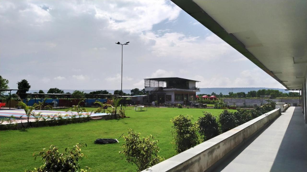Aravalli Hill Resort Chittorgarh ภายนอก รูปภาพ